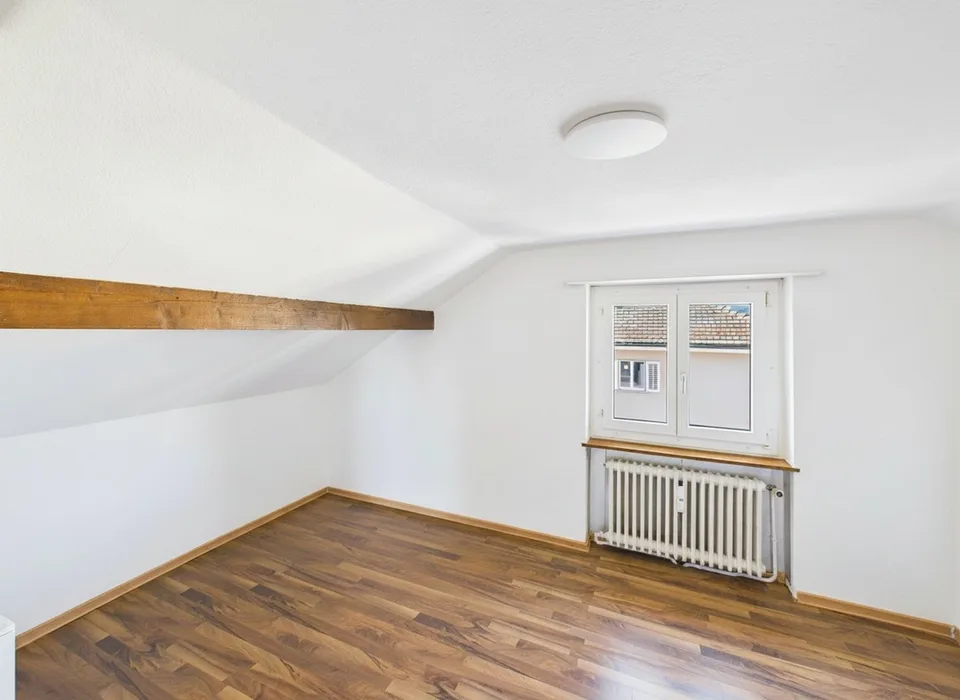 Appartement en mansarde abordable pour célibataires
