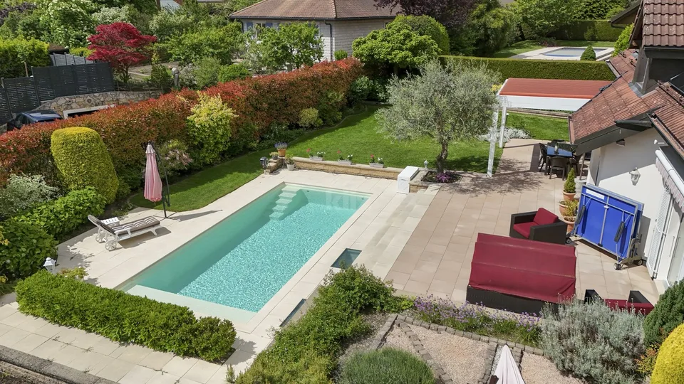 Superbe maison individuelle avec jardin et piscine – photo 12 sur 13