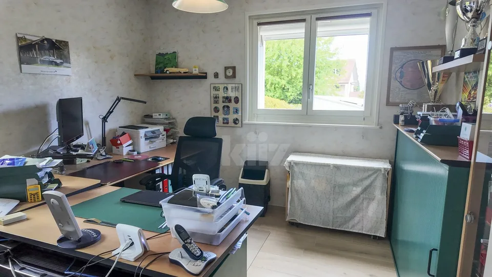 Schönes individuelles Haus mit Garten und Swimmingpool