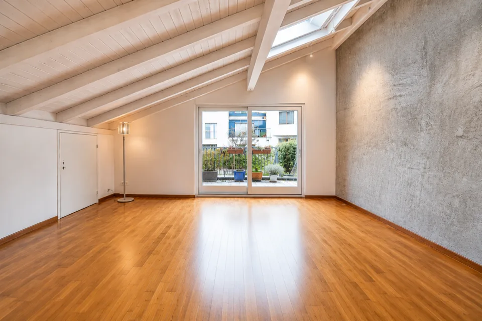 Casa a schiera architettonica con spazio, luce e privacy a Gockhausen – foto 9 di 18