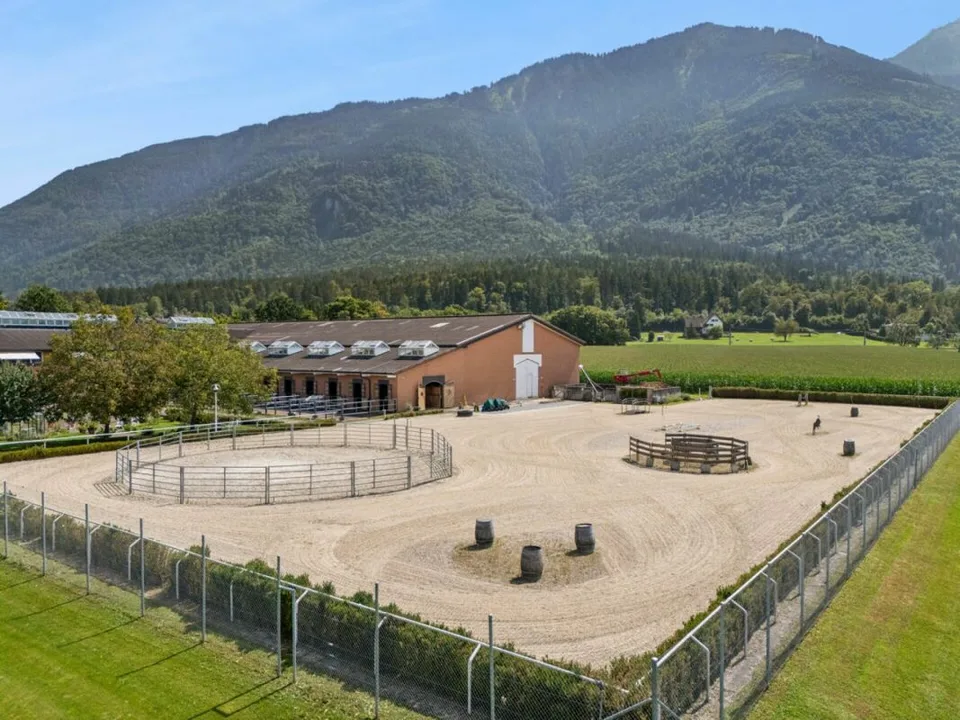 COMPLEXE EXCLUSIF DE SPORTS ÉQUESTRES AVEC INFRASTRUCTURE COMPLÈTE À MAUREN FL