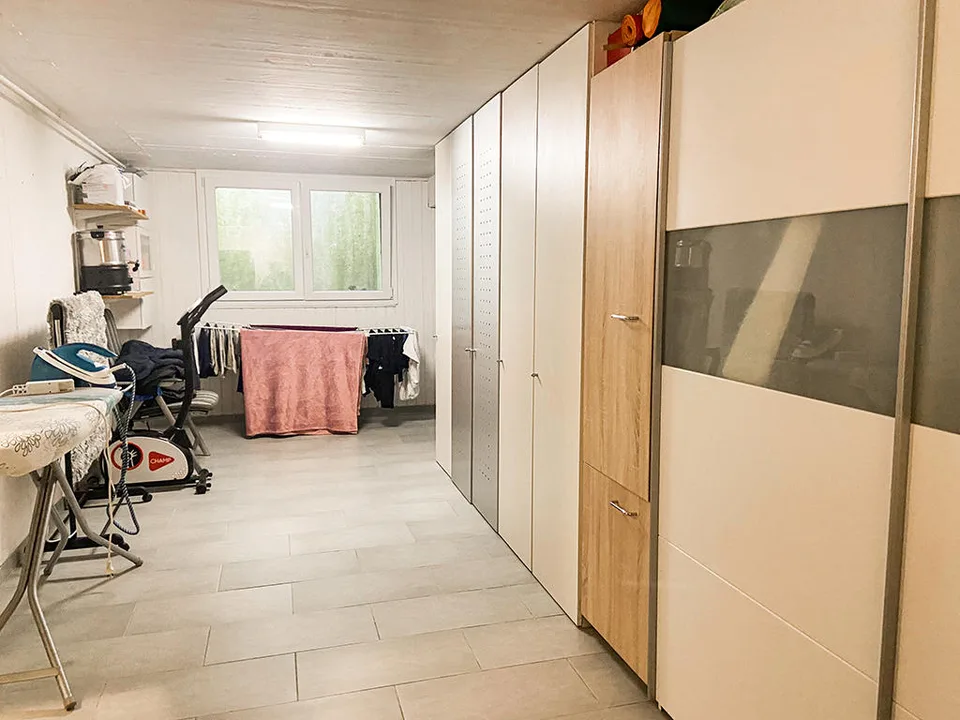 GIEBENACH - SCHÖNES REIHENHAUS - 5.5 ZIMMER – foto 6 di 7