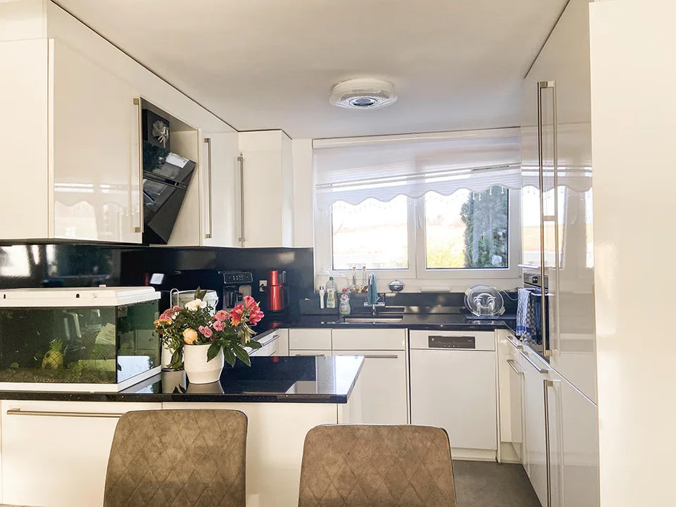 GIEBENACH - SCHÖNES REIHENHAUS - 5.5 ZIMMER