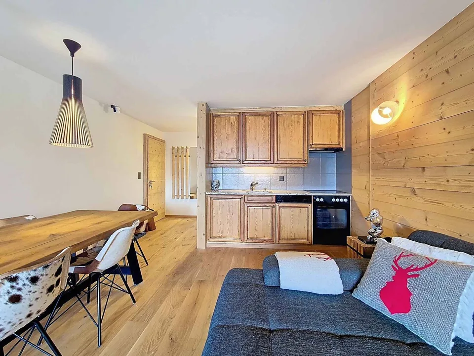 Wohnung mit 2.5 Zimmern renoviert