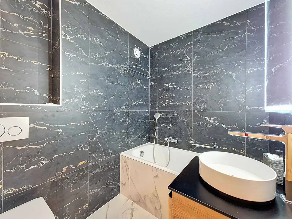 Wohnung mit 2.5 Zimmern renoviert