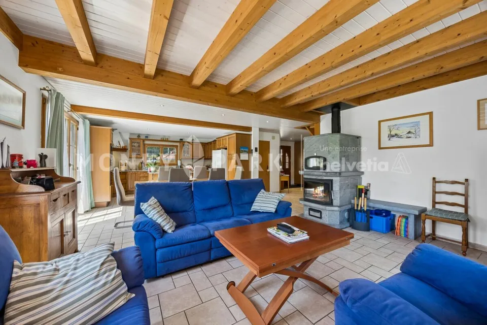 Spacieuse maison familiale avec grand jardin et volumes généreux