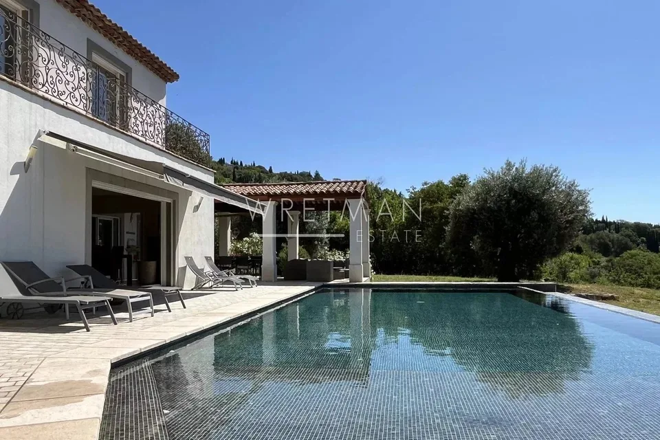Elegante Villa mit Pool in Montauroux, 4 Schlafzimmer