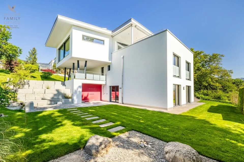 Maison de famille exclusive de 6 1/2 pièces avec équipement de haute qualité