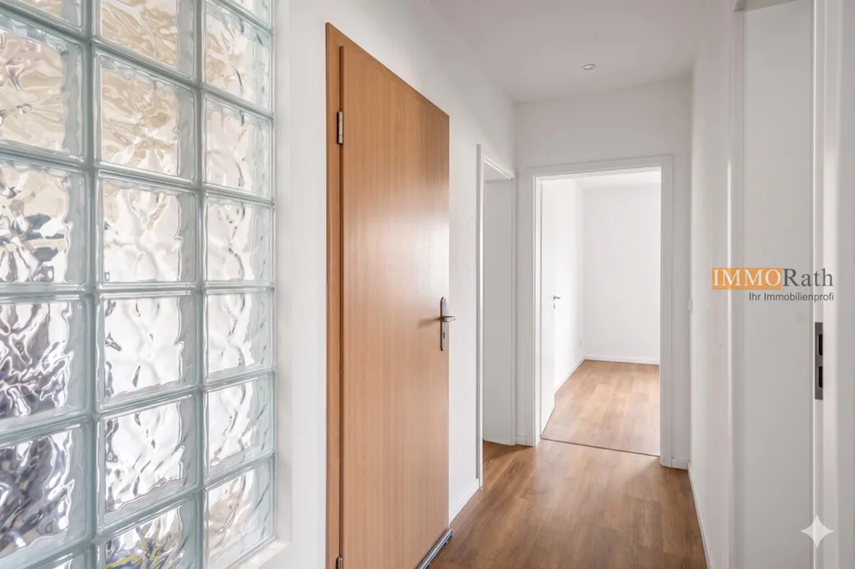 IMMORath.de - Felicità di giardino modernizzato di 4 camere con garage e enorme deposito