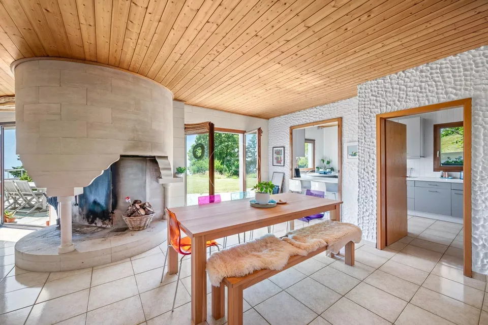 Charming property with 180-degree view in Arzier-Le Muids – photo 6 of 13