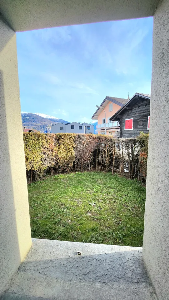 Casa di villaggio a Grimisuat con possibilità di creare due o tre appartamenti