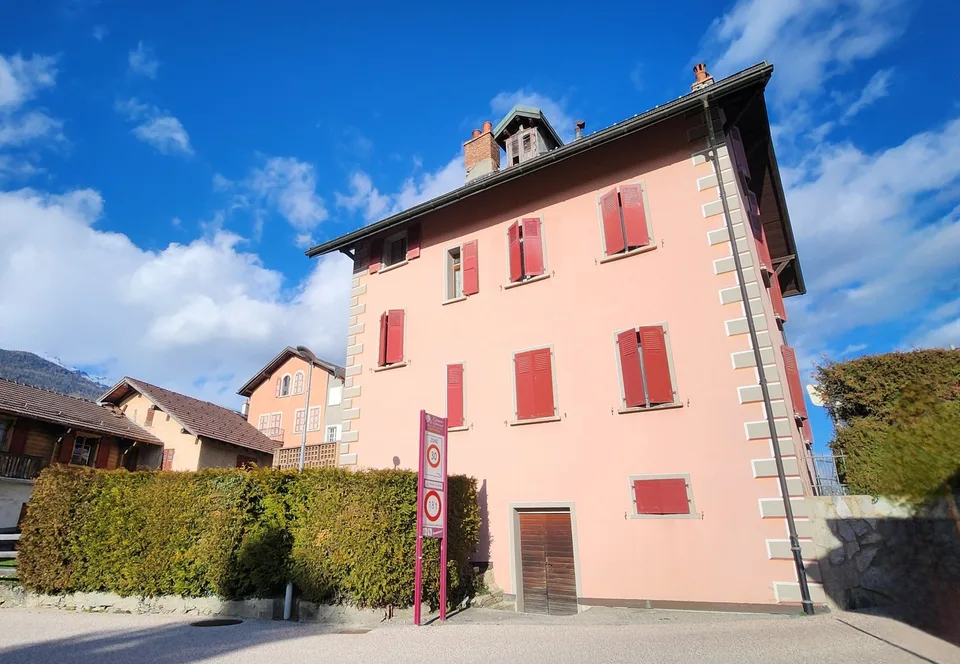 Casa di villaggio a Grimisuat con possibilità di creare due o tre appartamenti
