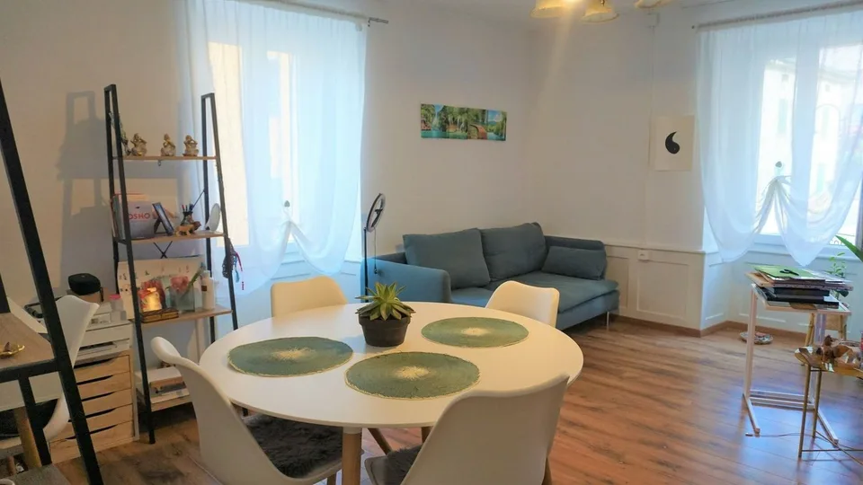 In der Nähe von Sierre: 3.5 Zimmer mit Carnotzet, derzeit vermietet