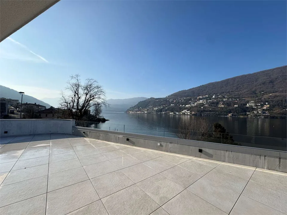 Merveilleuse villa de luxe triplex avec vue sur le lac de 4,5 pièces à Brusino – photo 11 sur 24