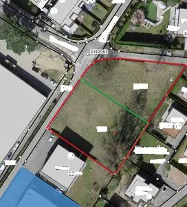 Caslano: Terreno edificabile ? Opportunità Unica vicino al Lago e in Zona Residenziale Esclusiva