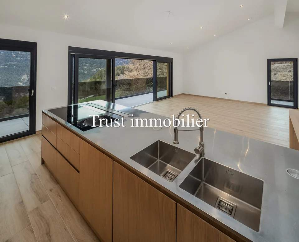 6018. Chalet neuf. Magnifique vue