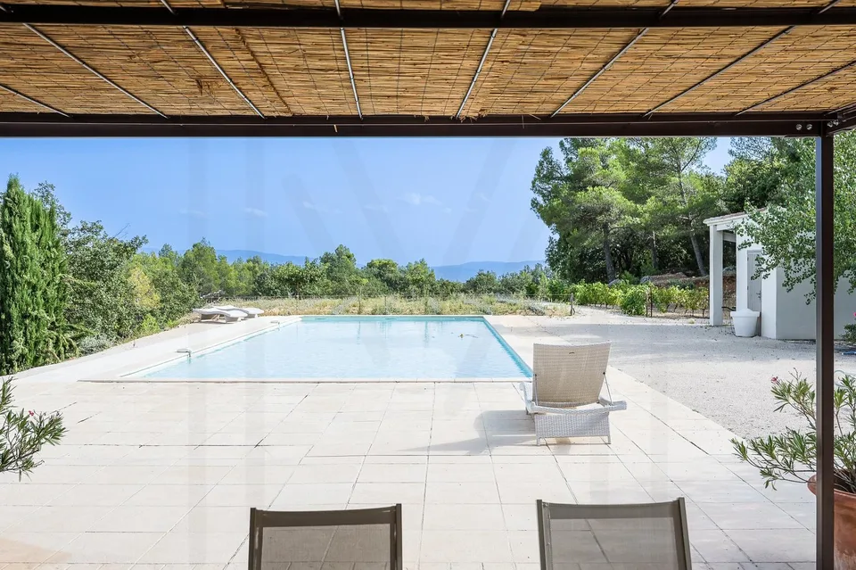 Villa d'exception au coeur des Monts de Vaucluse ? Vue panoramique sur le Luberon