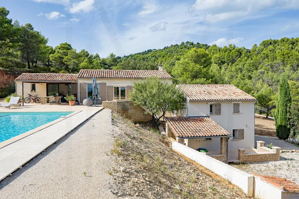 Villa d'exception au coeur des Monts de Vaucluse ? Vue panoramique sur le Luberon