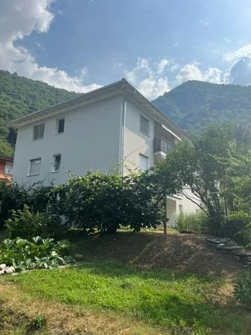 Casa plurifamiliare con vista sulle montagne a Gordevio