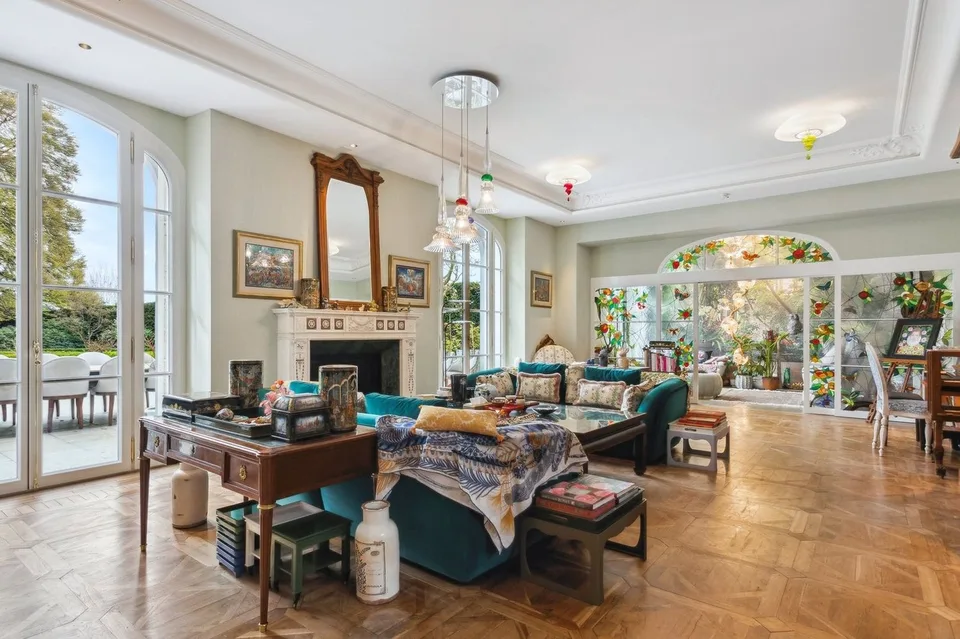 Außergewöhnliche Villa vor den Toren von Lausanne