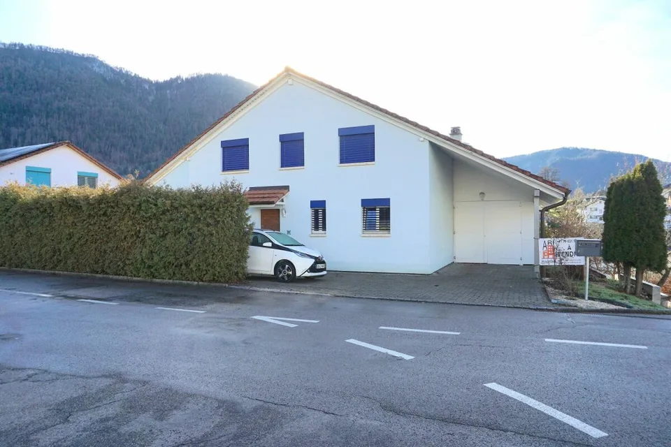 ARI-251 - Spacieuse villa familiale éco-responsable (PAC) dans le quartier prisé de Moutier
