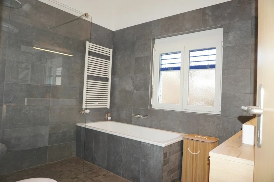 ARI-251 - Villa familiare ecocompatibile spaziosa (PAC) nel quartiere prestigioso di Moutier – foto 14 di 20