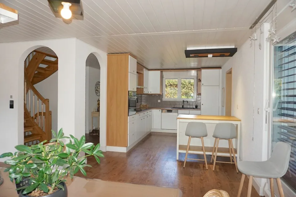 ARI-251 - Villa familiare ecocompatibile spaziosa (PAC) nel quartiere prestigioso di Moutier – foto 6 di 20