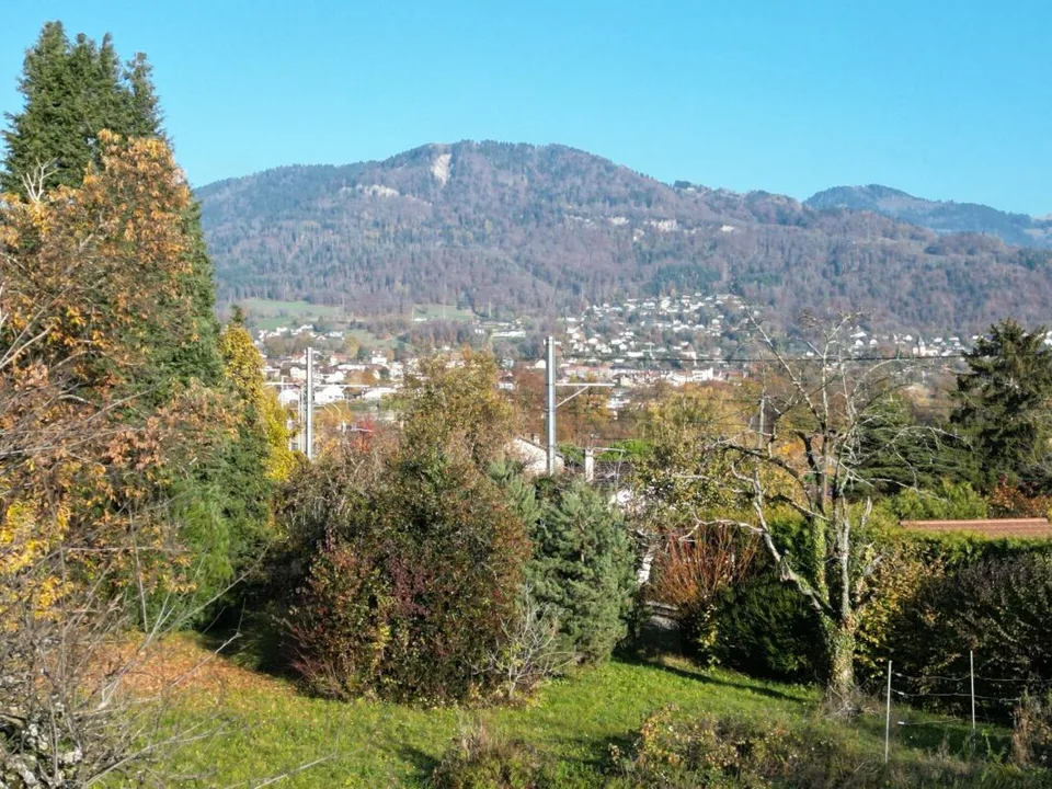 Villa indipendente 5.5 locali a St-Légier-La Chiésaz