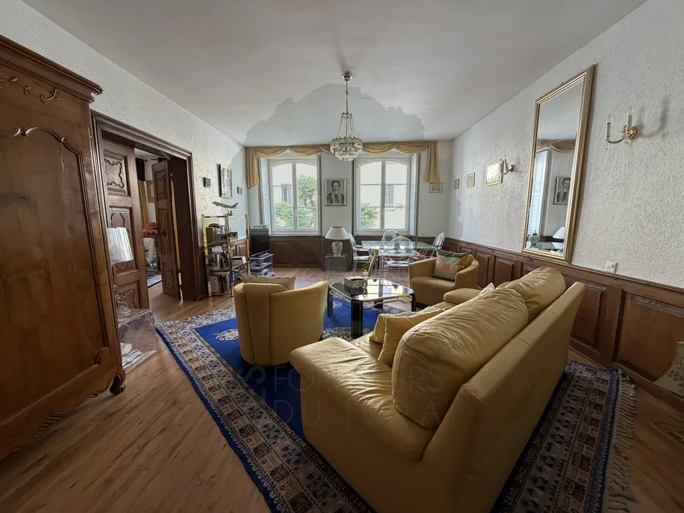 Wohnung mit Charakter und 4 Zimmern in der Altstadt von Porrentruy