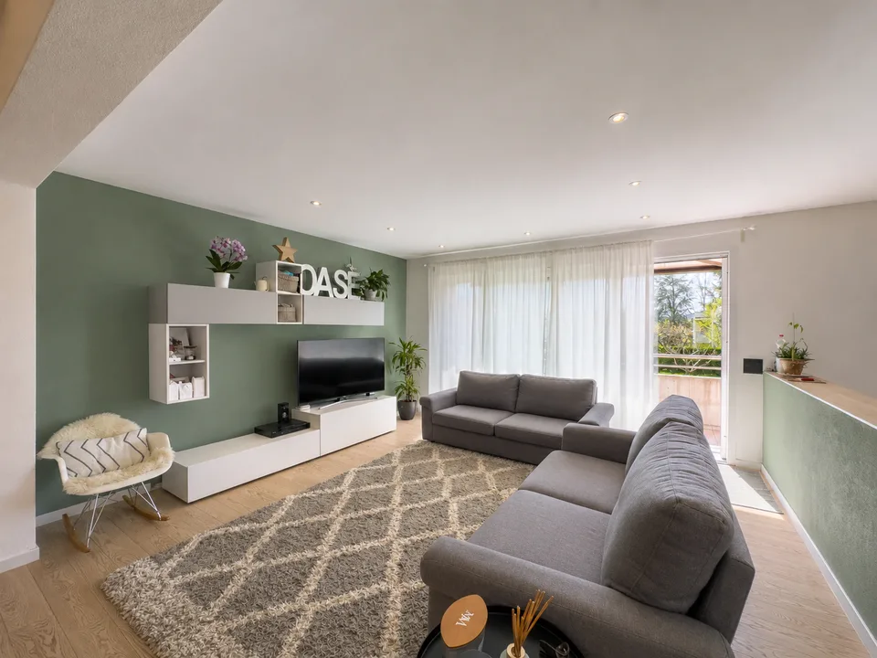 Casa bifamiliare con grande giardino a Morbio Inferiore