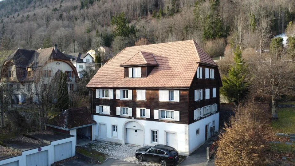 St-Imier, Gebäude mit 6 Wohnungen - 5,79% Rendite