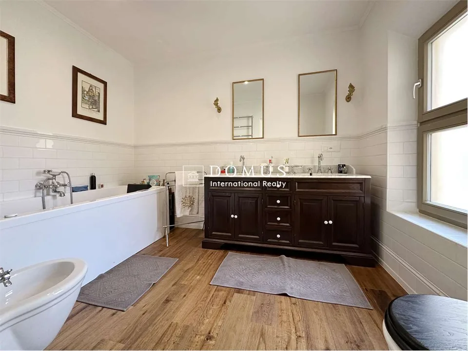 Dachgeschoß-Duplex im pulsierenden Herzen der Stadt – Foto 6 von 13