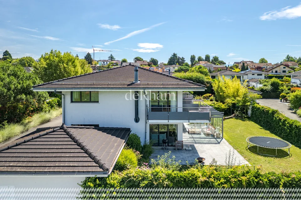 Magnifique villa individuelle  de 6.5 pièces avec jardin