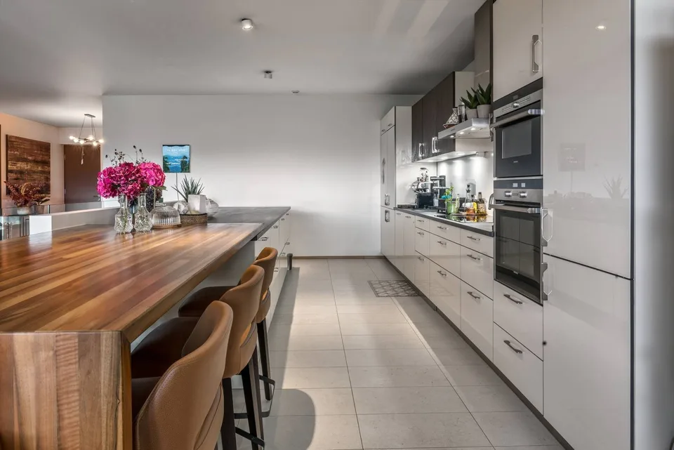 EXKLUSIV - Duplex mit 5 Zimmern, Terrassen, Gärten und Seeblick