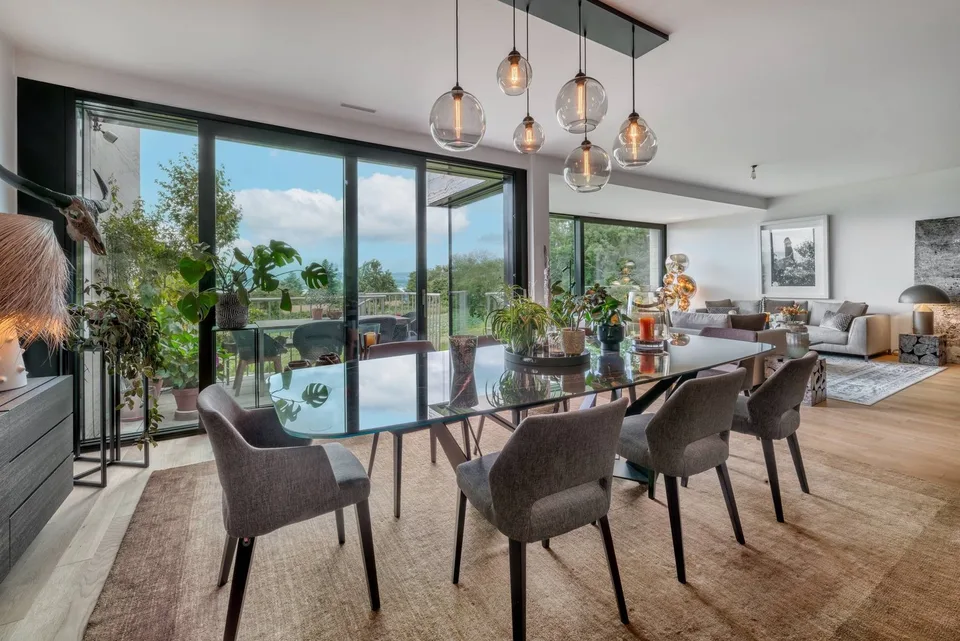 EXKLUSIV - Duplex mit 5 Zimmern, Terrassen, Gärten und Seeblick