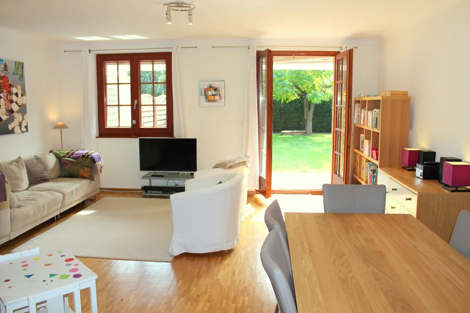 Charming semi-detached house with independent studio