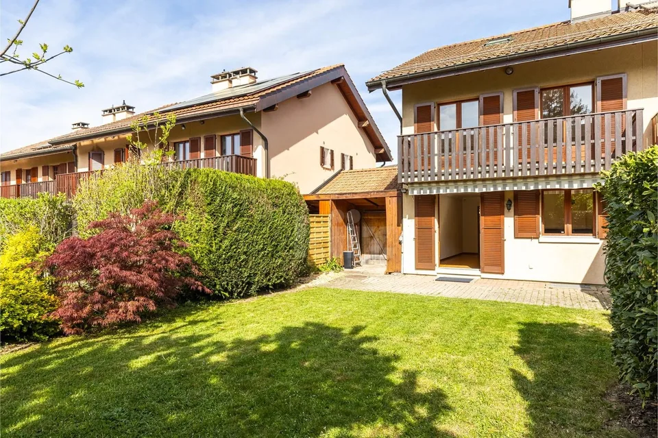 Charmante maison mitoyenne en pignon avec studio indépendant