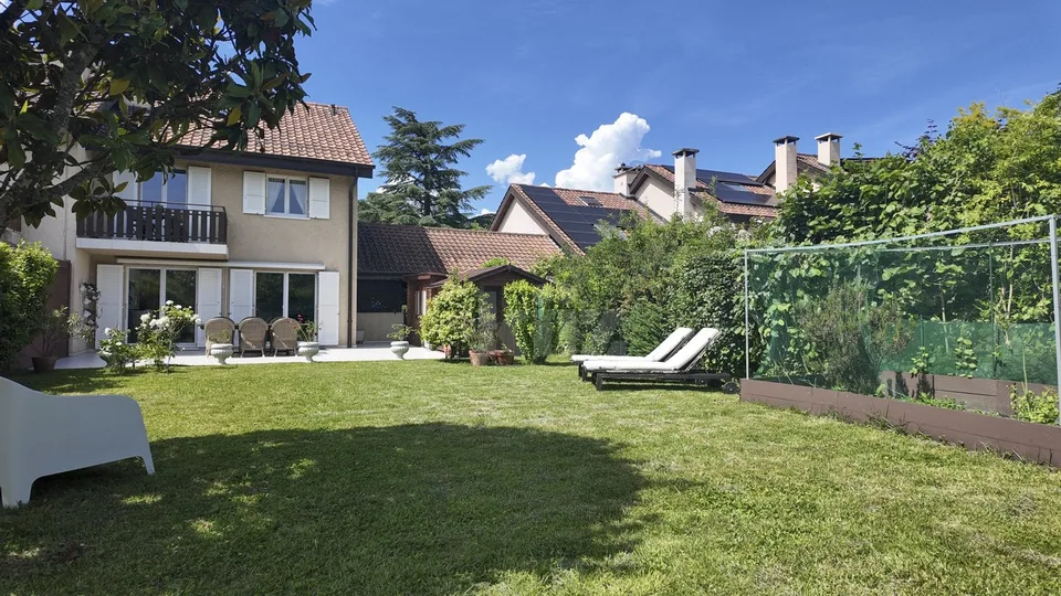 Magnifique maison mitoyenne entièrement rénovée