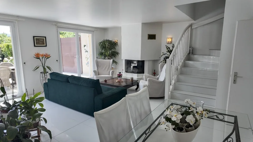 Wunderschönes Reihenhaus, komplett renoviert
