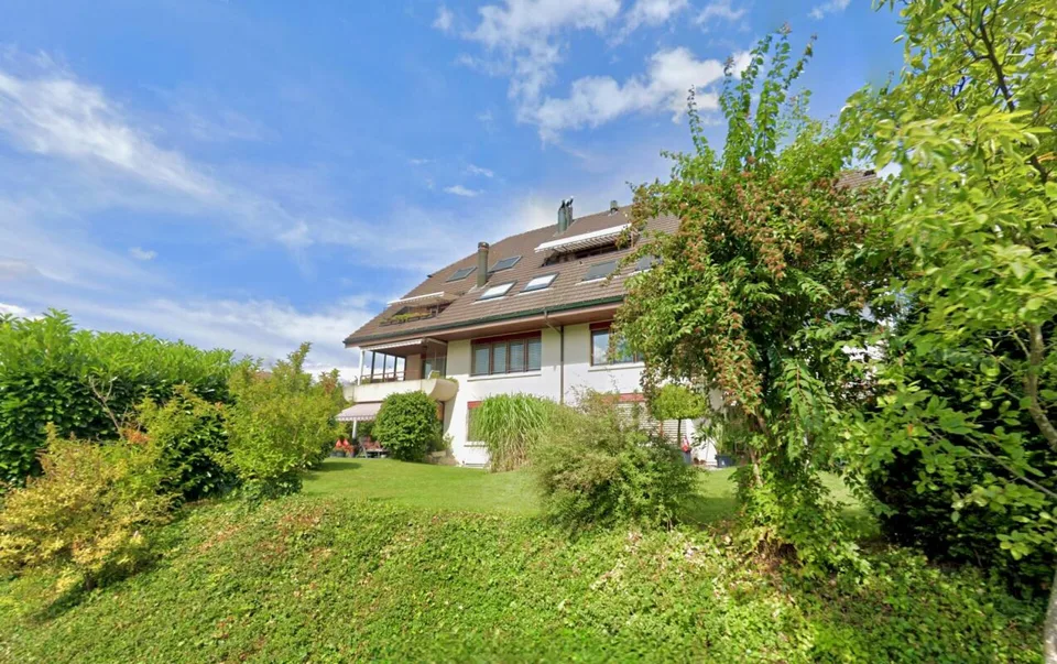 Attraktive, grosszügige und helle 4.5 Zi. Wohnung im Herzen von Aegerten