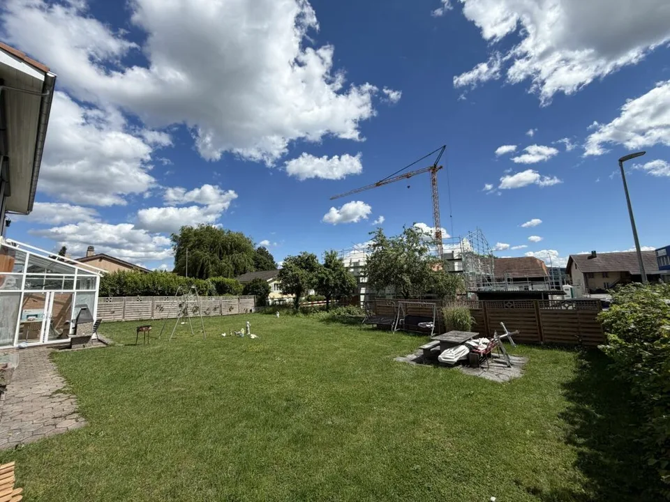 Terreno edificabile attraente con progetto e permesso di costruire a Meinisberg