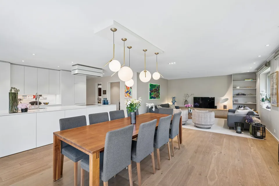 Exklusive 6.5 Zimmer Gartenwohnung mit Sauna