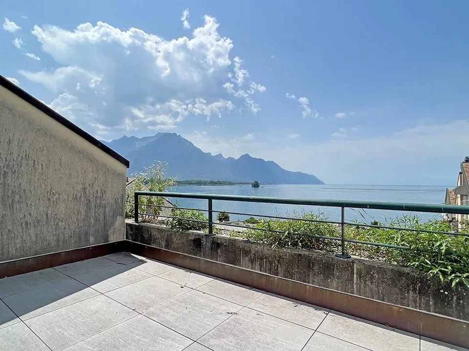 Appartement au dernier étage, au bord du lac