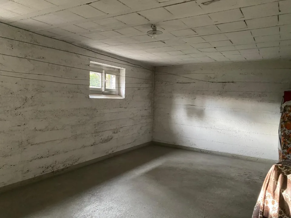 Balerna Dachgeschosswohnung mit 3,5 Zimmern zur Renovierung – Foto 8 von 8