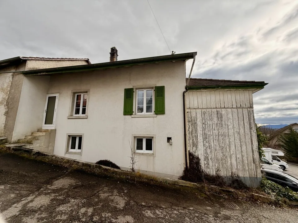 Più di una casa: fattoria con fienile e possibilità illimitate