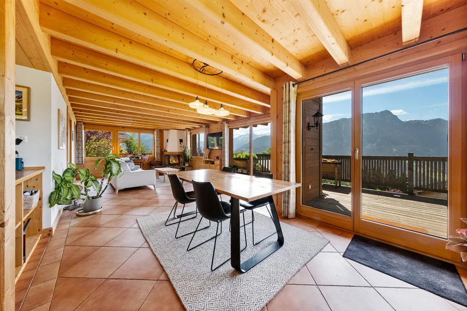 CHALET - BALCONS, TERRASSE, JARDIN - VUE PANORAMIQUE - EN EXCLUSIVITÉ