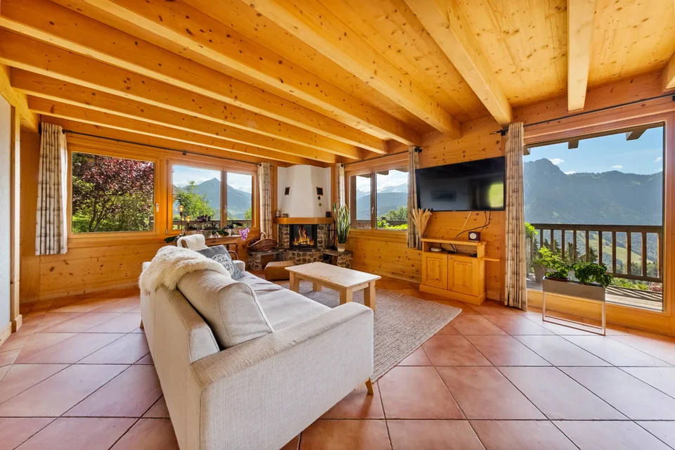 CHALET - BALCONS, TERRASSE, JARDIN - VUE PANORAMIQUE - EN EXCLUSIVITÉ