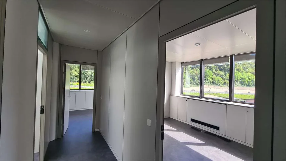 LUGANO: prestigioso nuovo ufficio in edificio moderno – foto 10 di 10