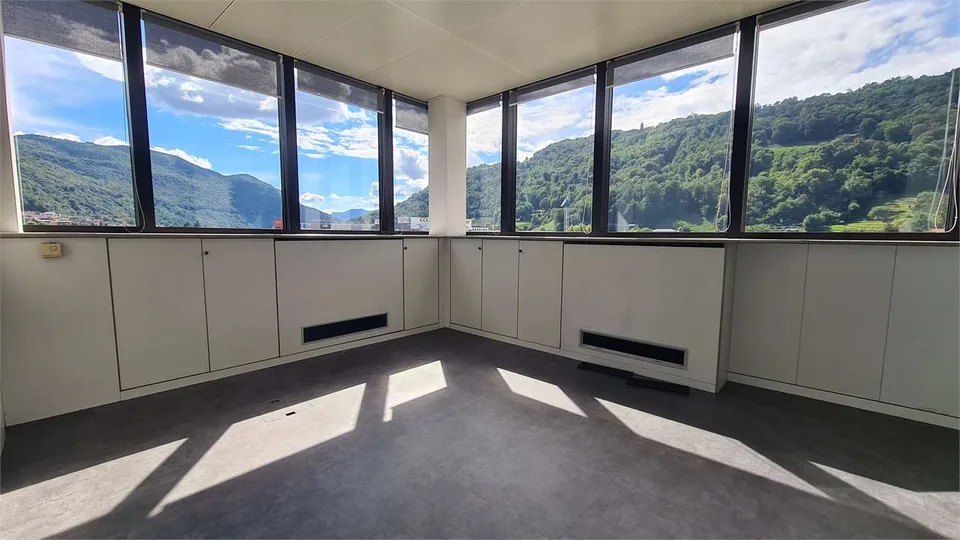 LUGANO: prestigioso nuovo ufficio in edificio moderno – foto 8 di 10