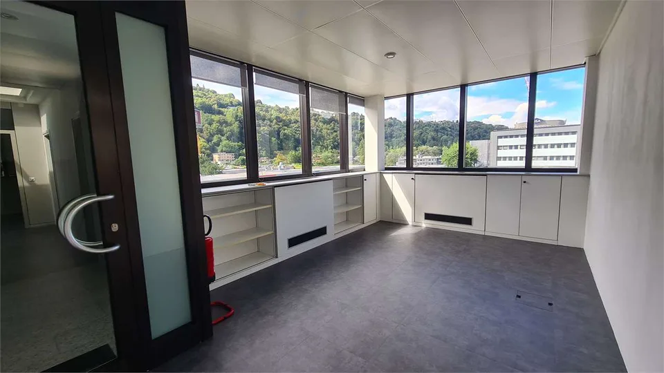 LUGANO: prestigioso nuovo ufficio in edificio moderno – foto 6 di 10